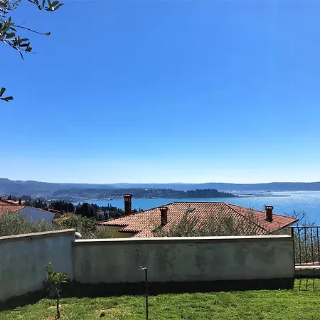 Beautiful Street - Sea View