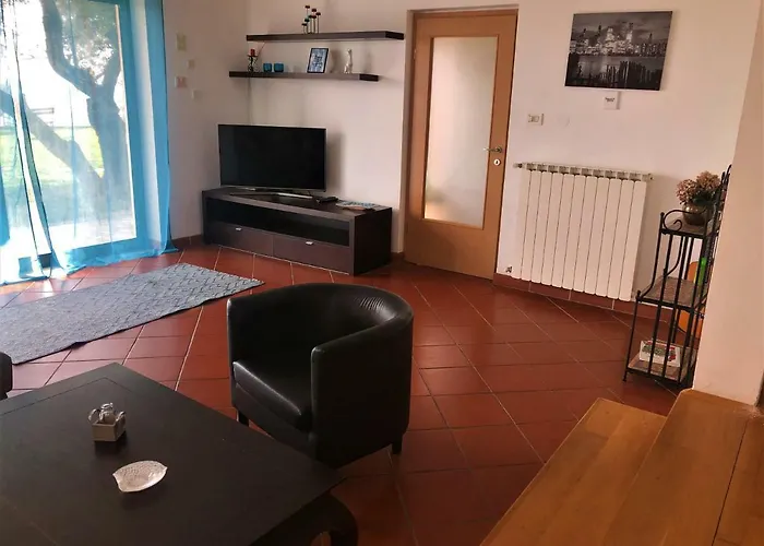 Beautiful Street - Sea View * 波尔托罗